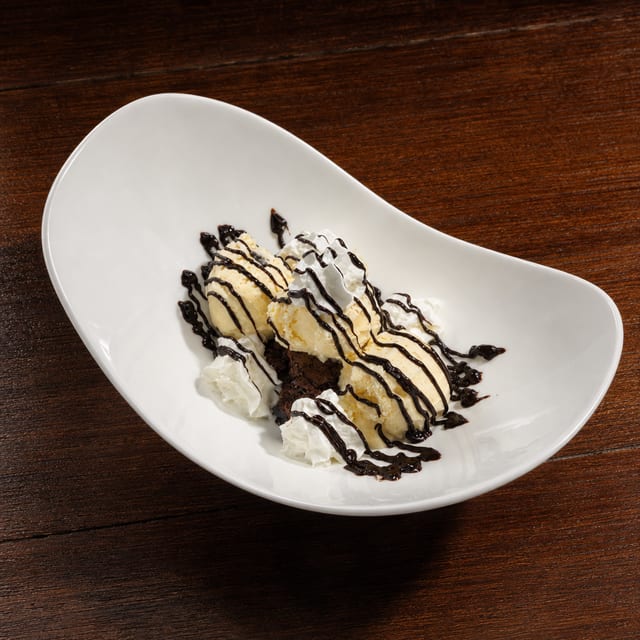 MIA BROWNIE SUNDAE.